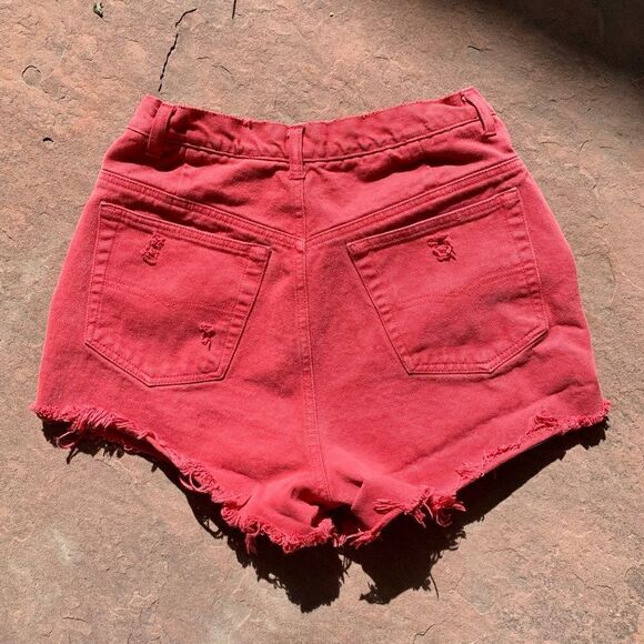 Vintage Limited Red Denim Distressed Shorts - Picture 3 of 4